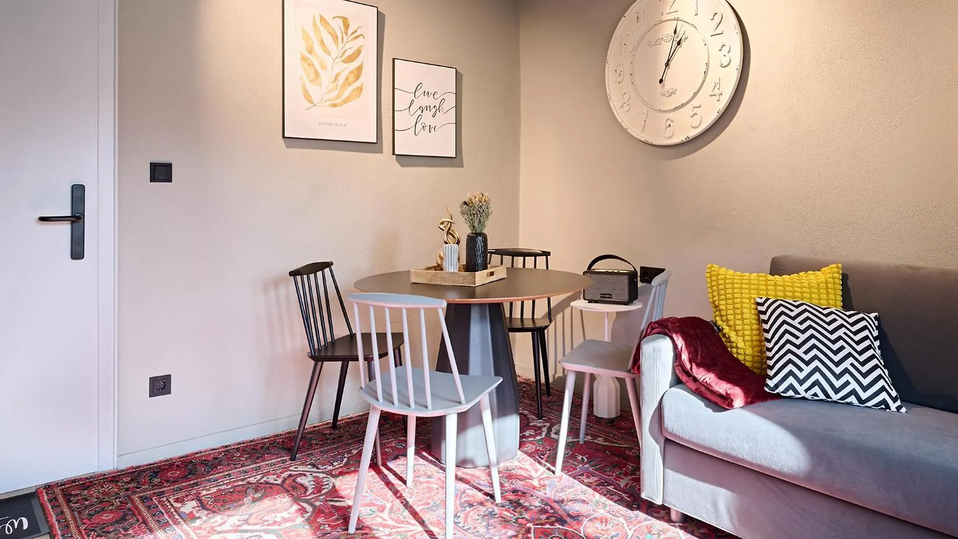 Xzllenz Kueche Bad S-Bahn Parken Smart-Tv Wellbeing Apartment Neunkirchen am Sand Germany