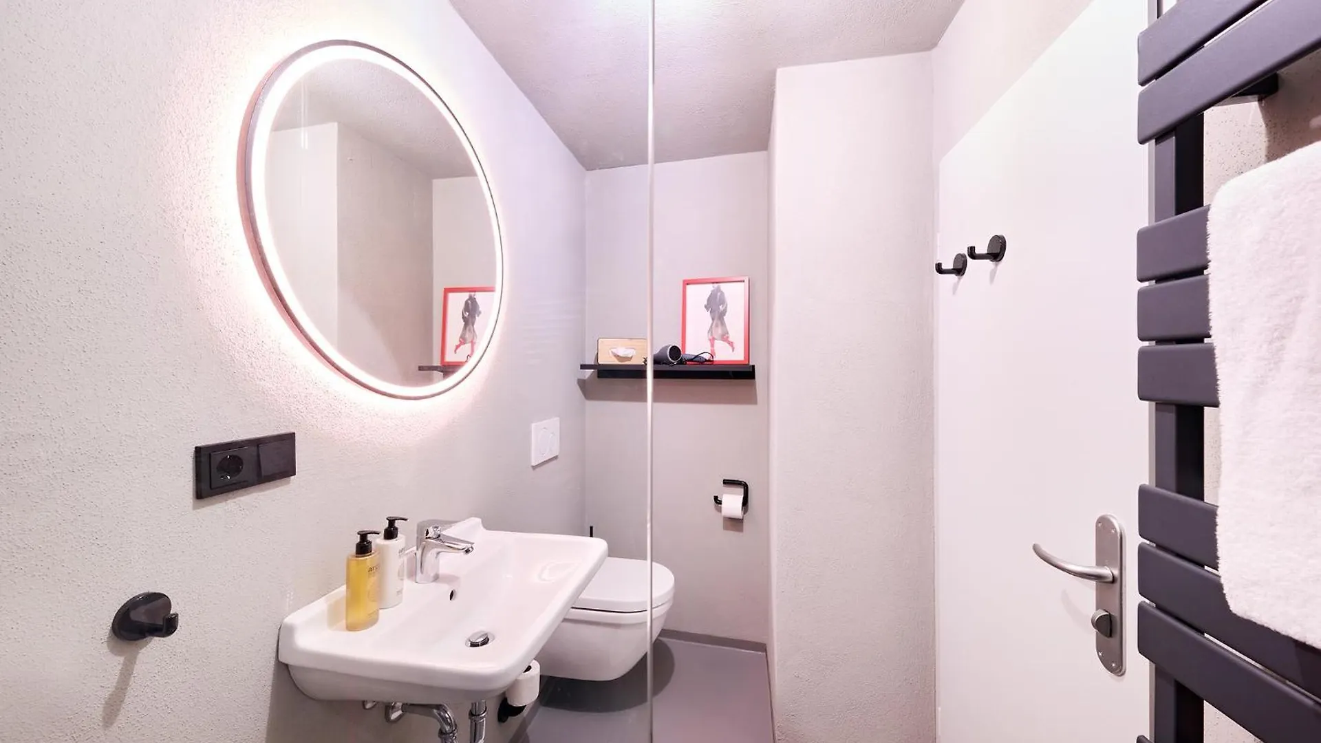 Xzllenz Kueche Bad S-Bahn Parken Smart-Tv Wellbeing Apartment Neunkirchen am Sand Germany