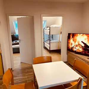 Felix Living 9, Modern & Cozy, 3 Wohnung, Parkplatz Apartment